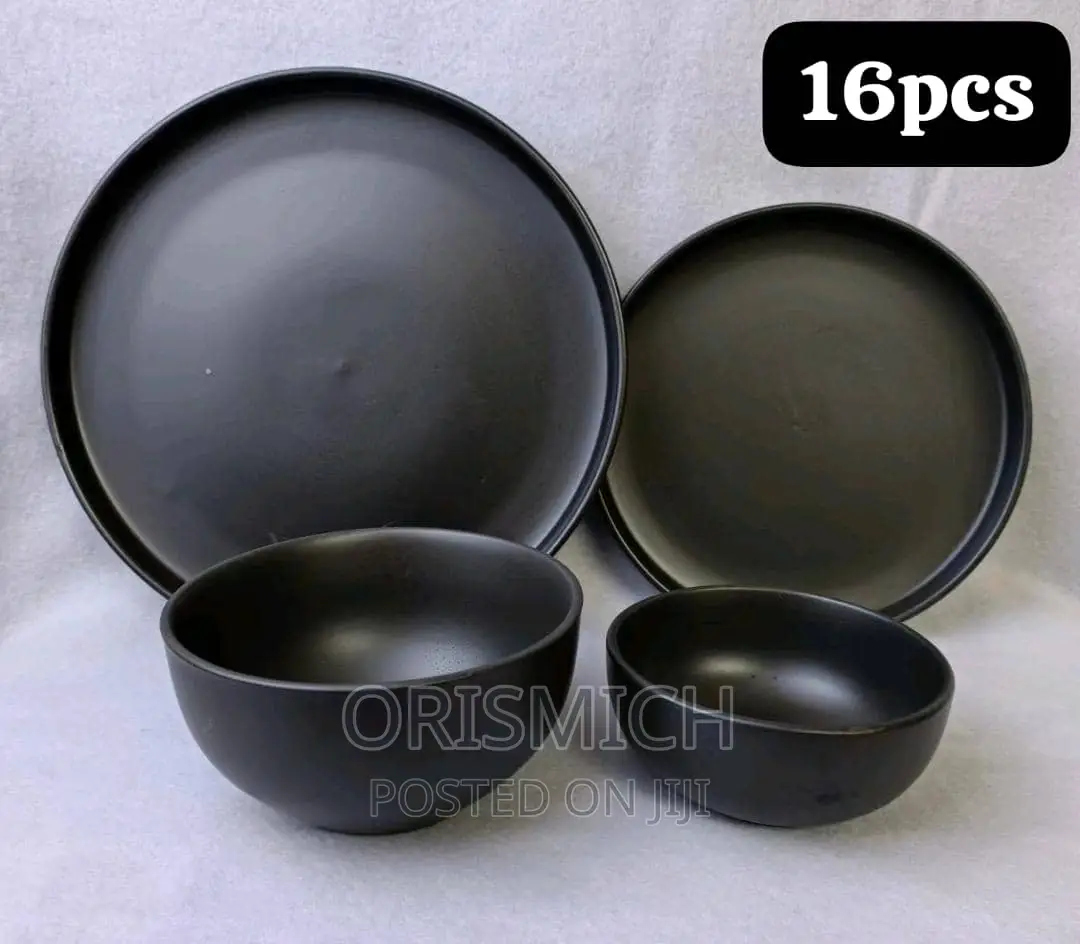 16pcs Black Coloured Dinner Set