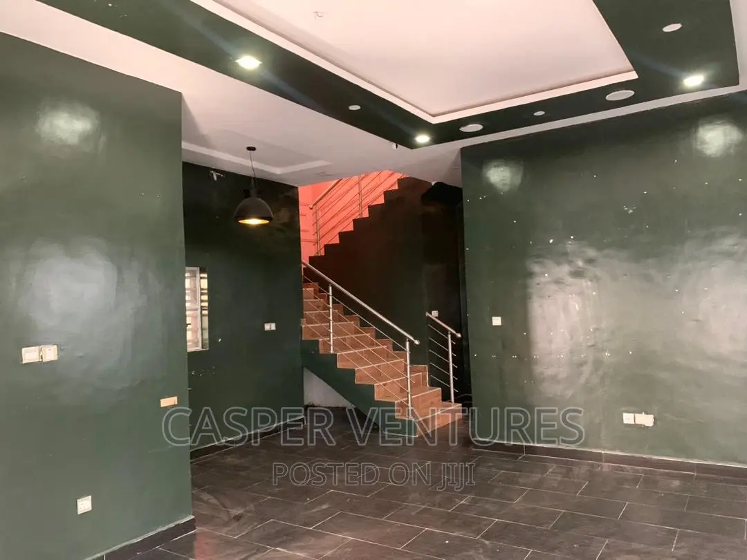 4bdrm Duplex in Osapa for rent