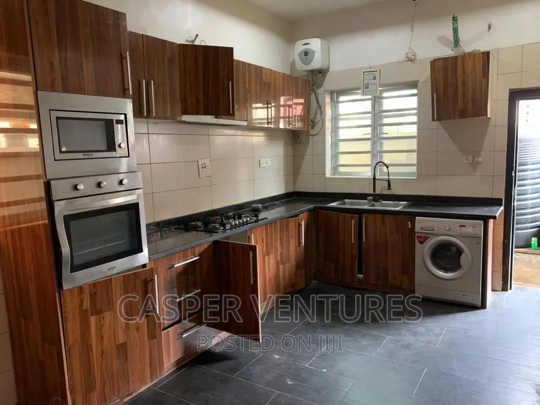 4bdrm Duplex in Osapa for rent