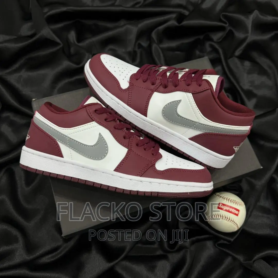 Original Air Jordan 1 Low Bordeaux Sneakers