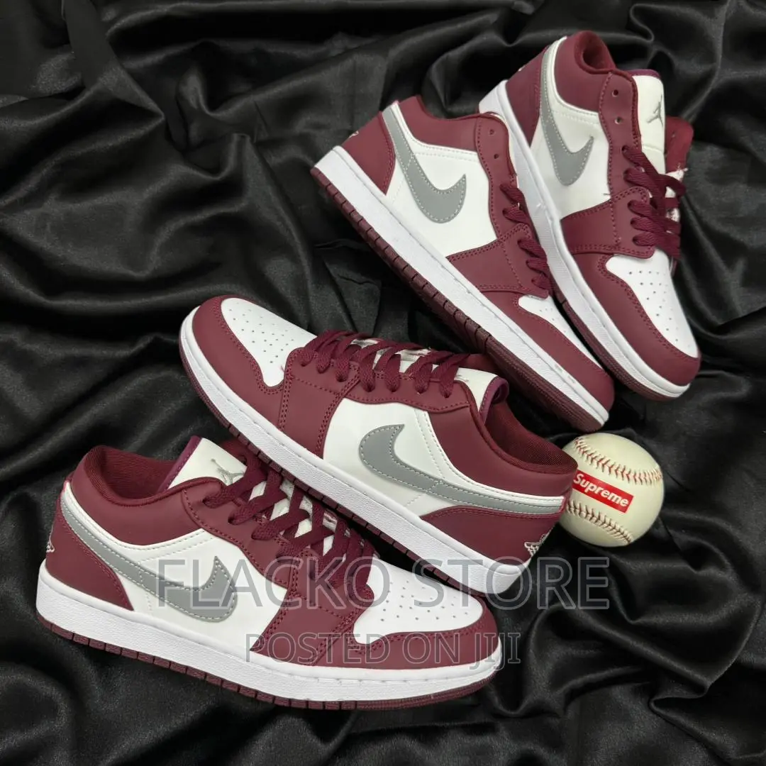 Original Air Jordan 1 Low Bordeaux Sneakers