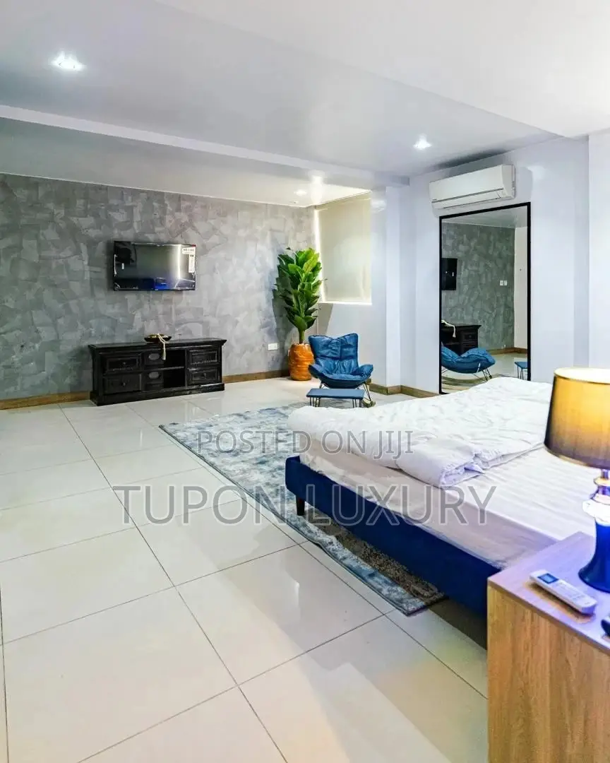 Luxury 3 Bedroom Loft in Lekki Phase 1