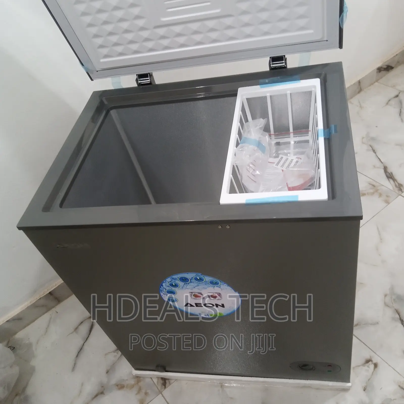 Five-Star Aeon Chest Freezer 150 Litres