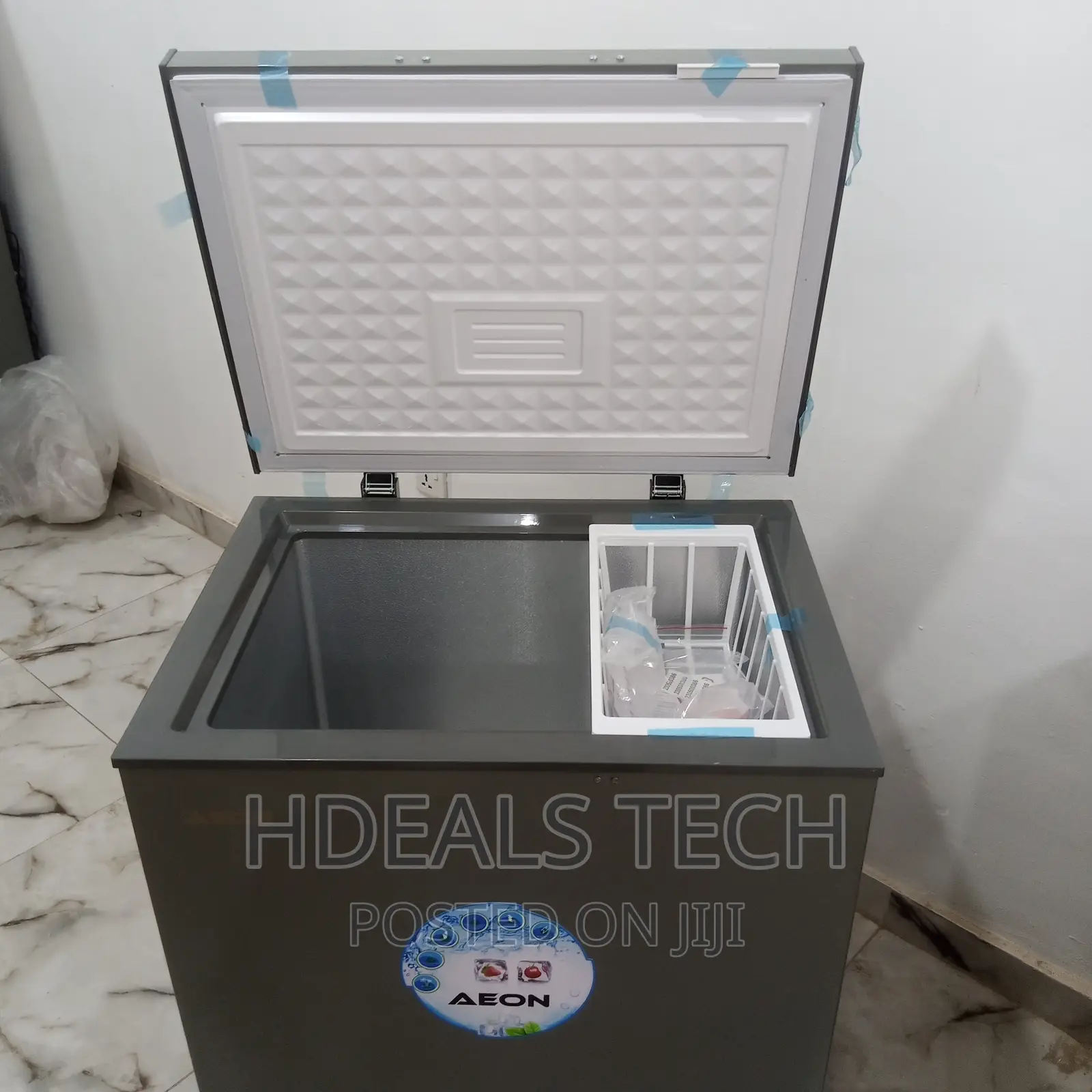 Valuable Aeon Chest Freezer 150 Litres