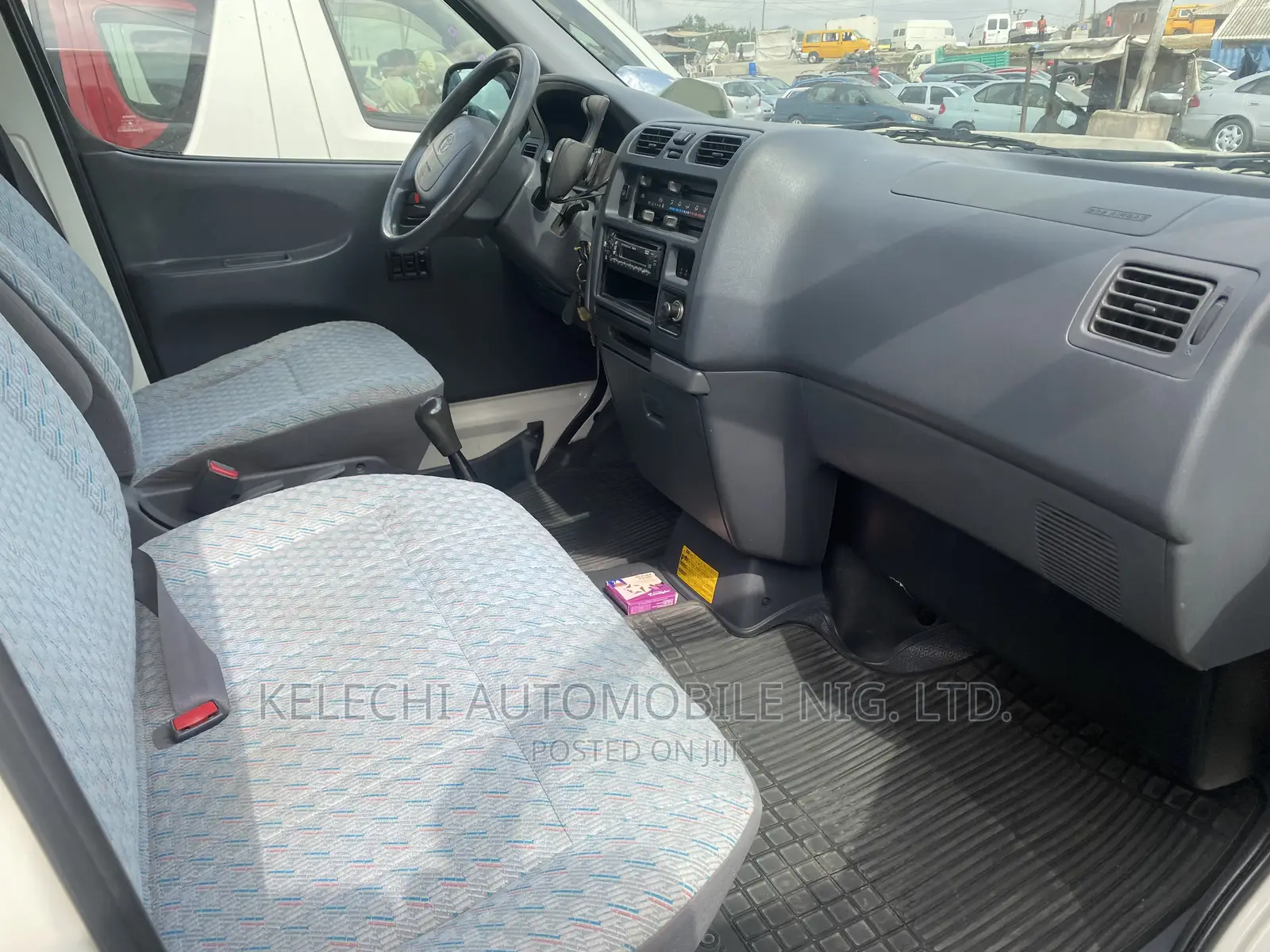 Toyota HiAce 2002 White