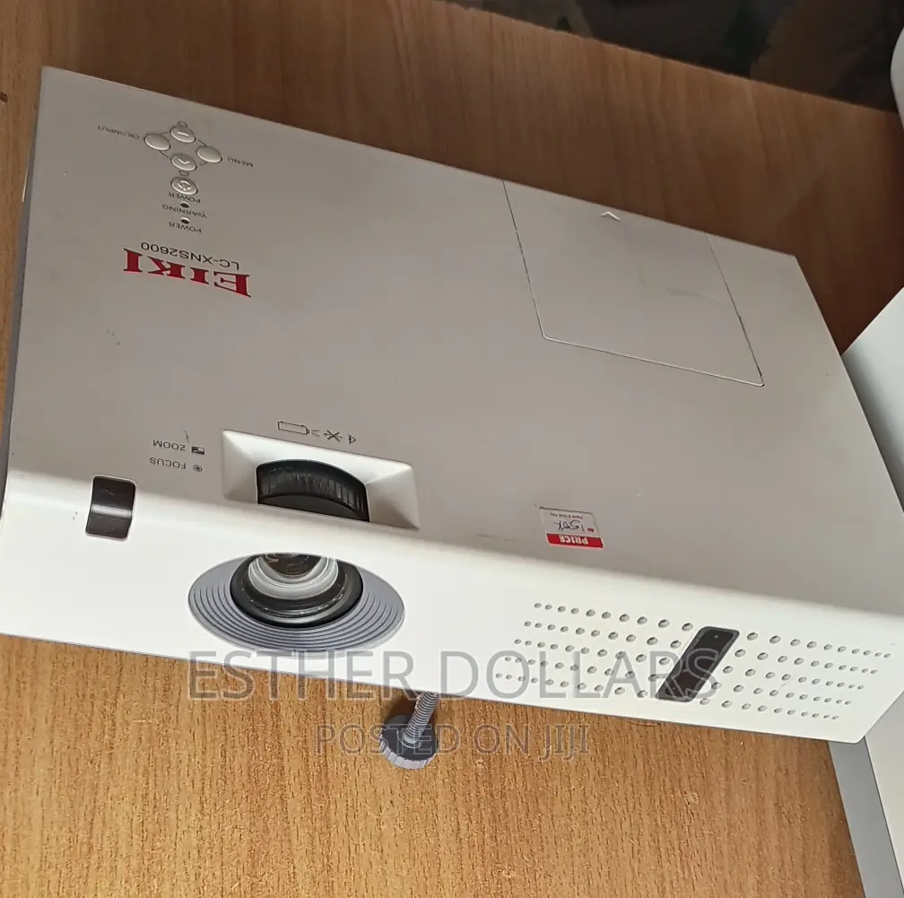 3000 Lumens Eiki Projector With Hdmi