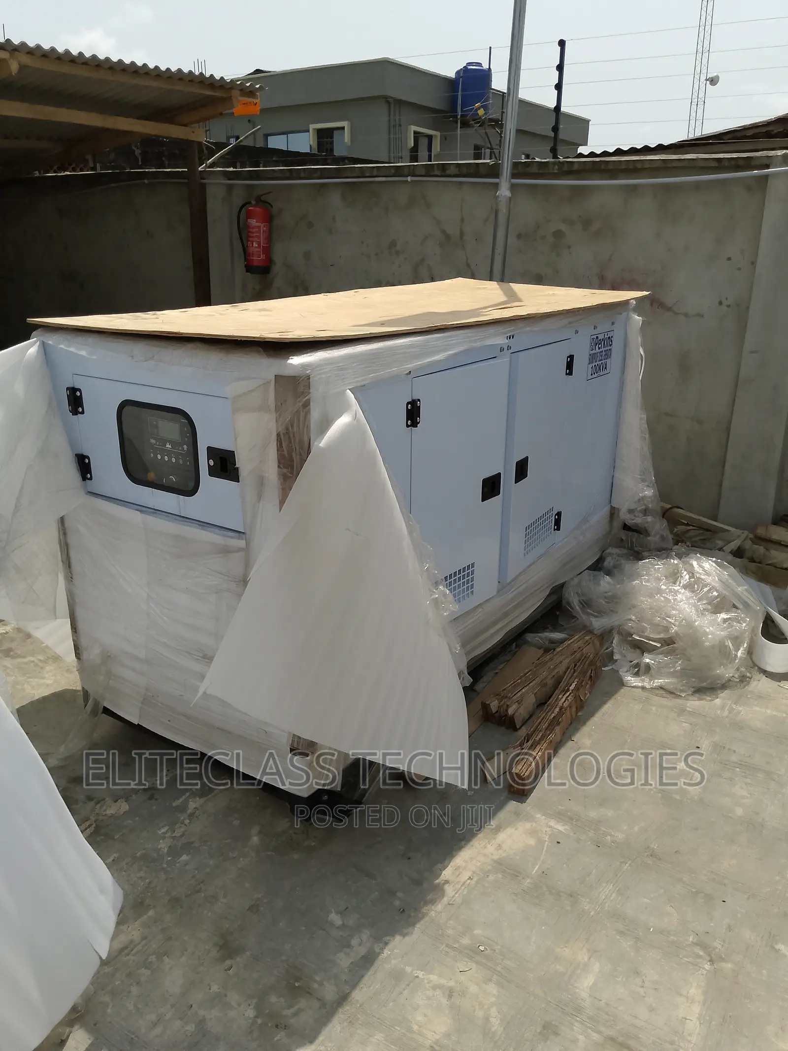 New Perkins (100kva) Soundproof Diesel Generator