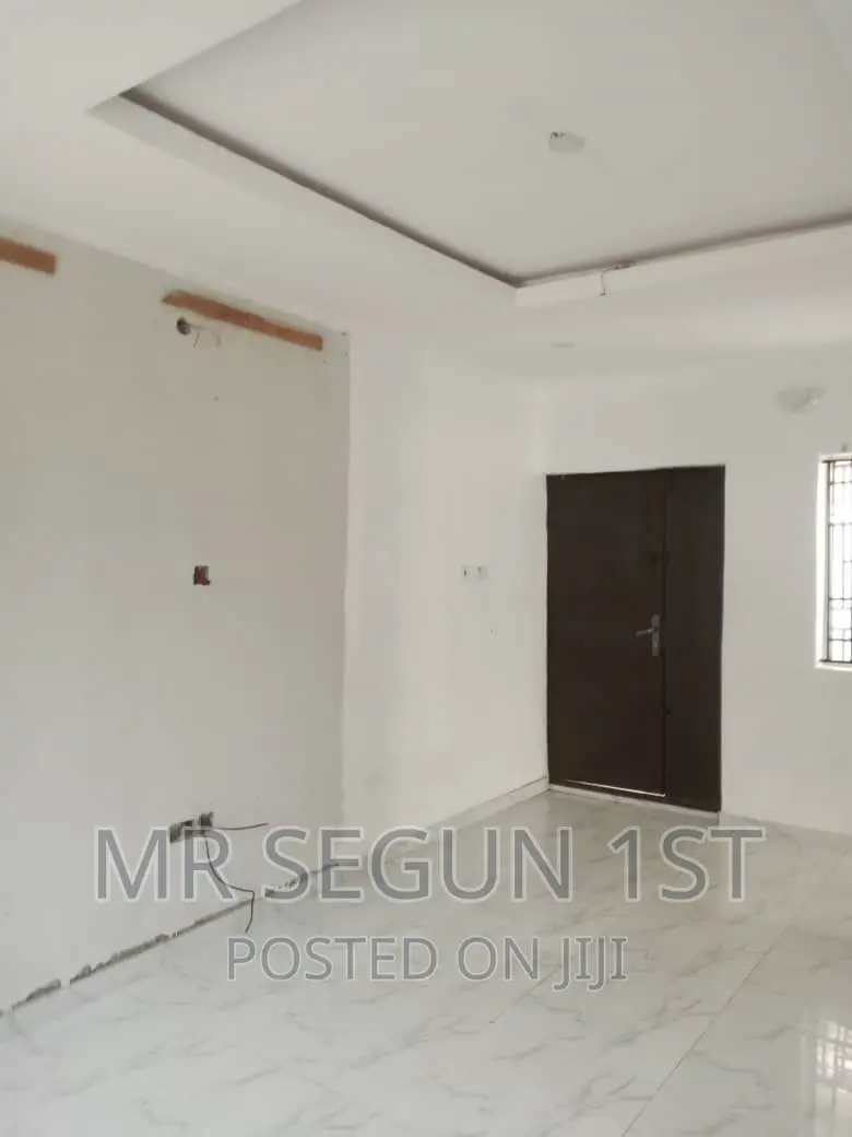 1bdrm Bungalow in Oke Ibukun  Estate, Akala Express for rent