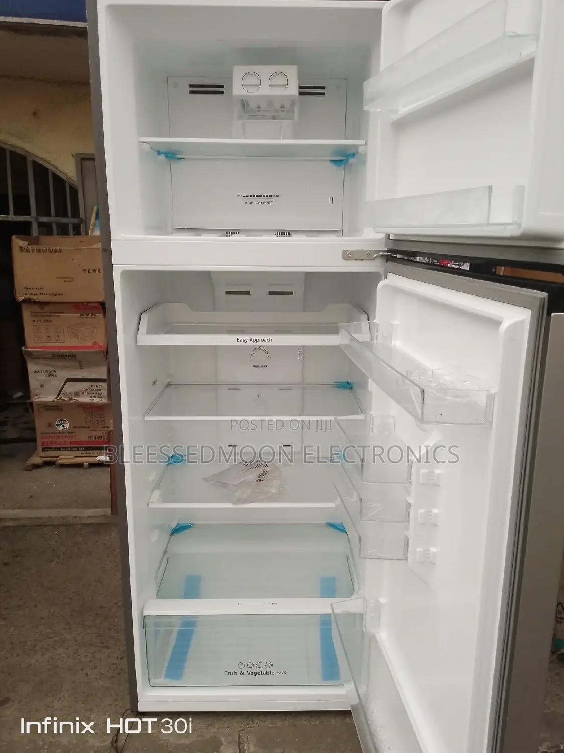Hisense Low Voltage 7 Fit Tall Standing Fridge