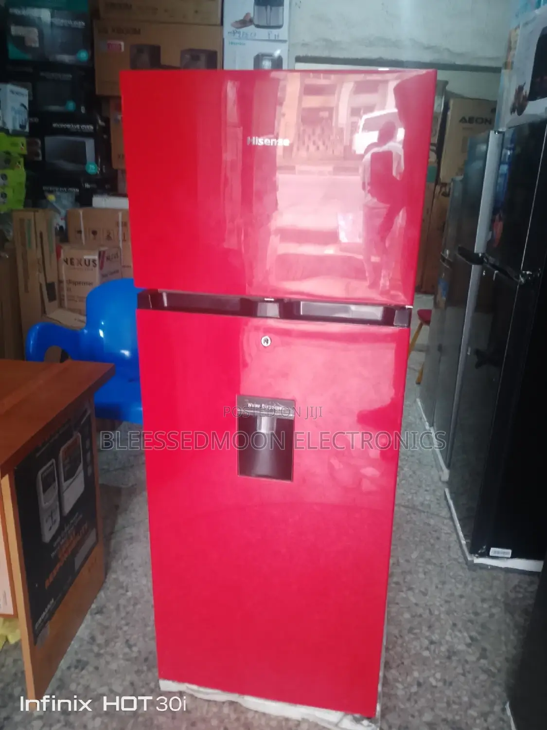 Hisense Low Voltage Standing Fridge 2 Yrs W