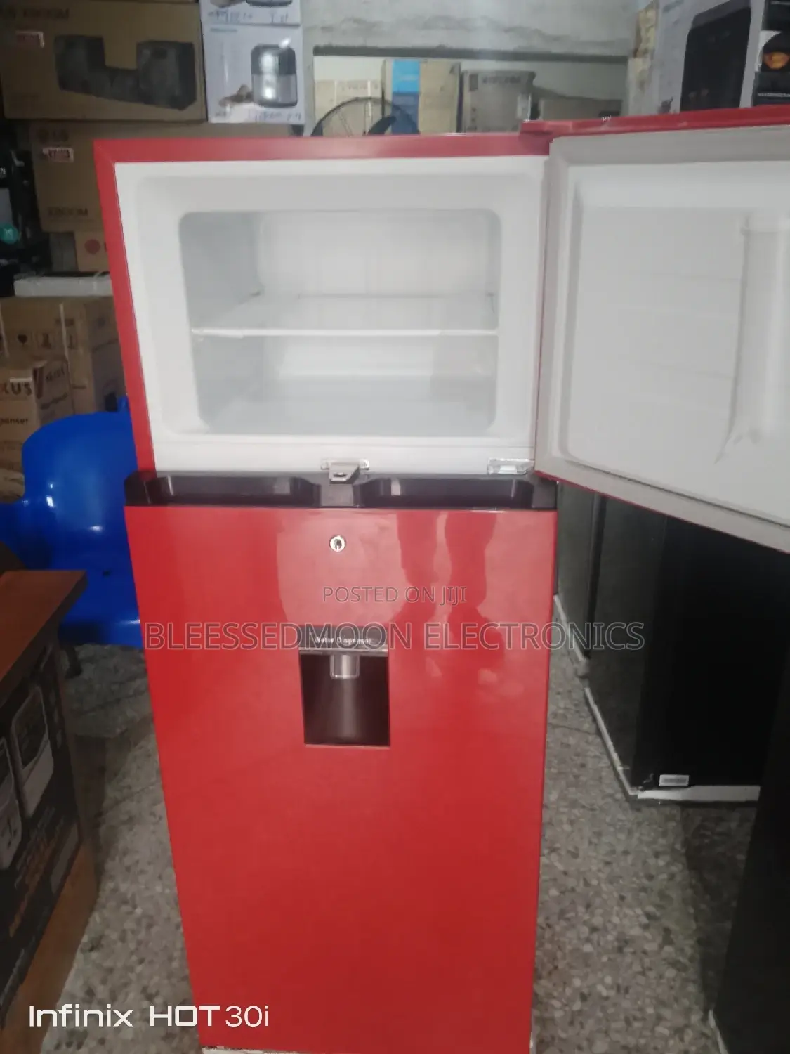 Hisense Low Voltage Standing Fridge 2 Yrs W