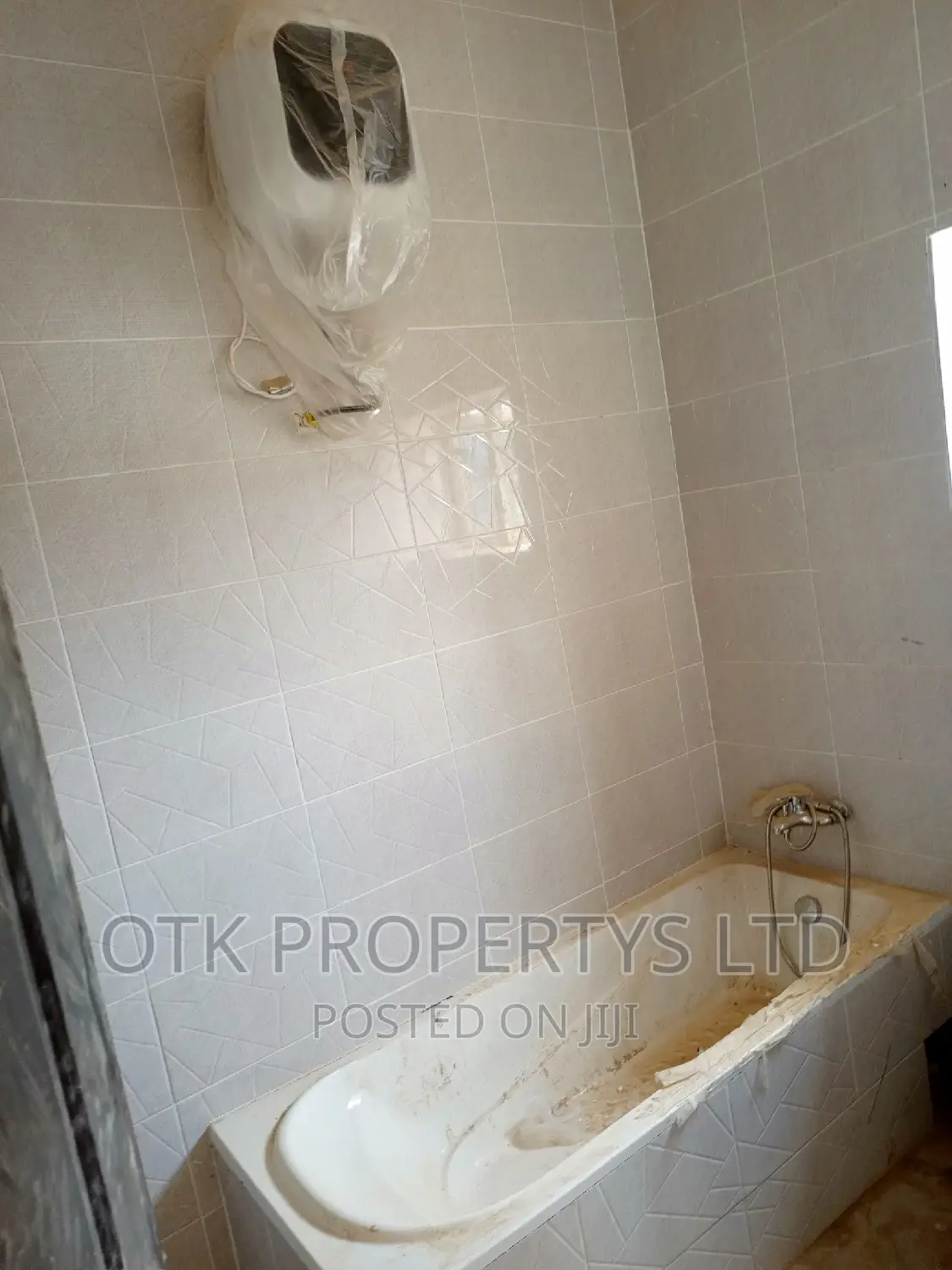 2bdrm Block of Flats in Fo1, Kubwa for rent