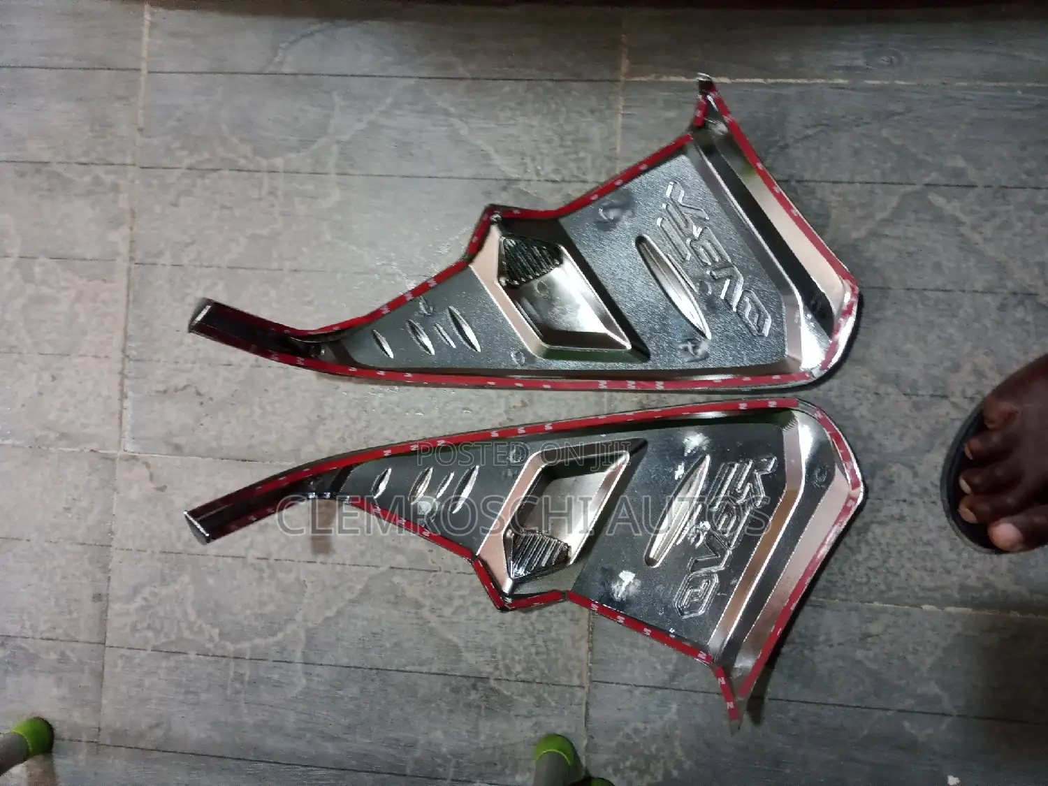 High Quality Certified Rear Light Chrome Toyota Hilux Revo