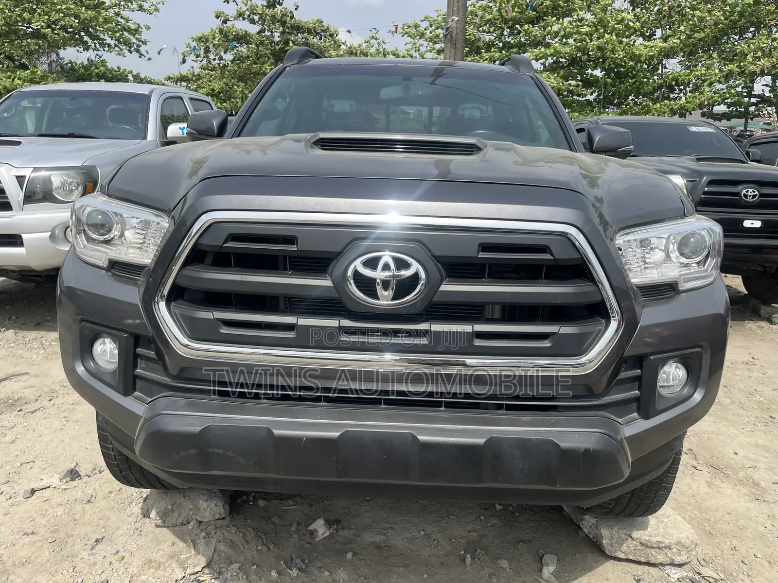 Toyota Tacoma Limited 2018 Gray