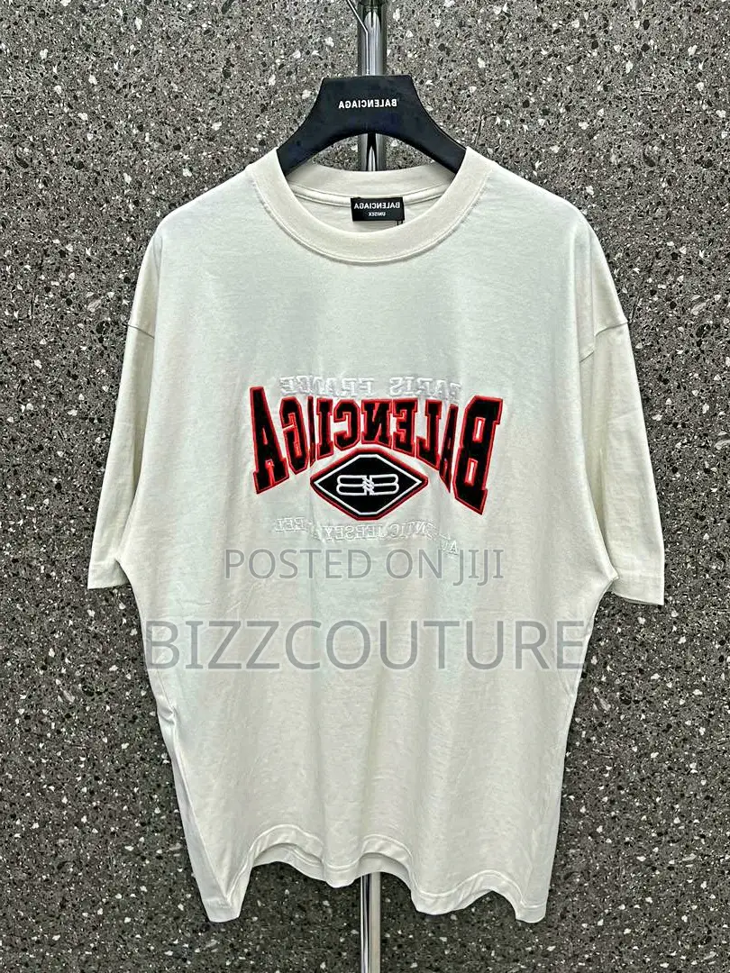 Original BALENCIAGA T-Shirts Available in Store