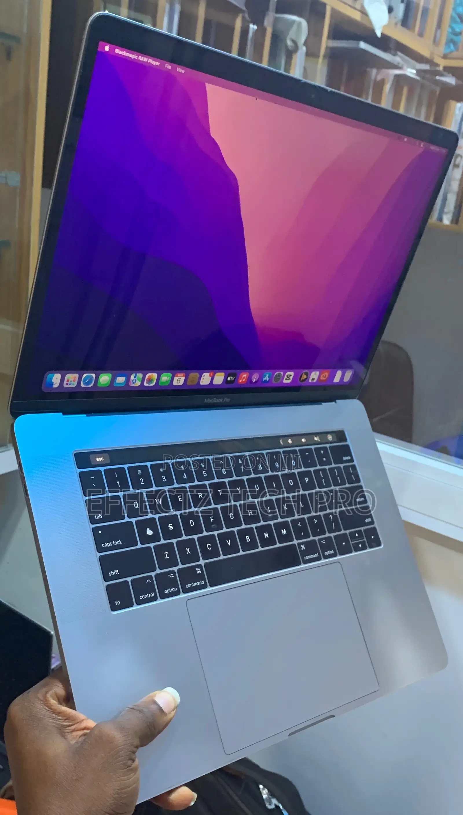 Laptop Apple MacBook Pro 2017 16GB Intel Core I7 SSD 1T