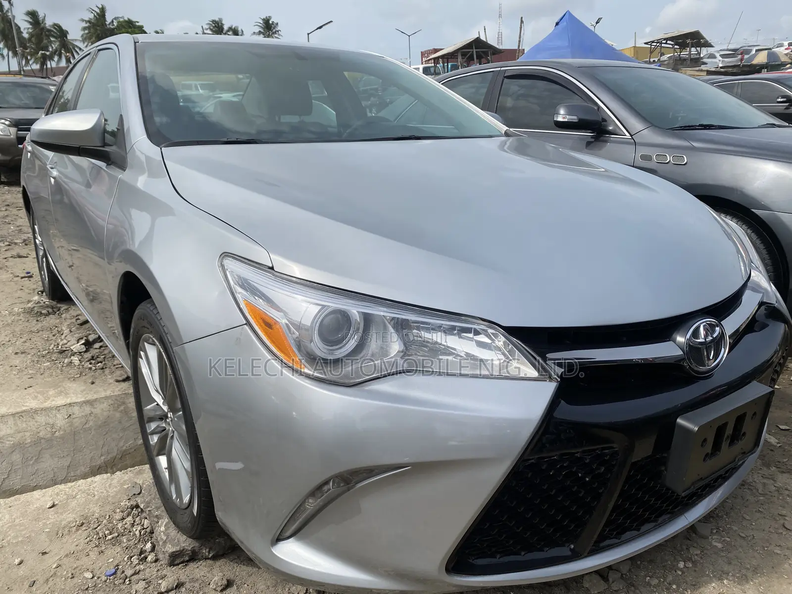 Toyota Camry 2015 Silver