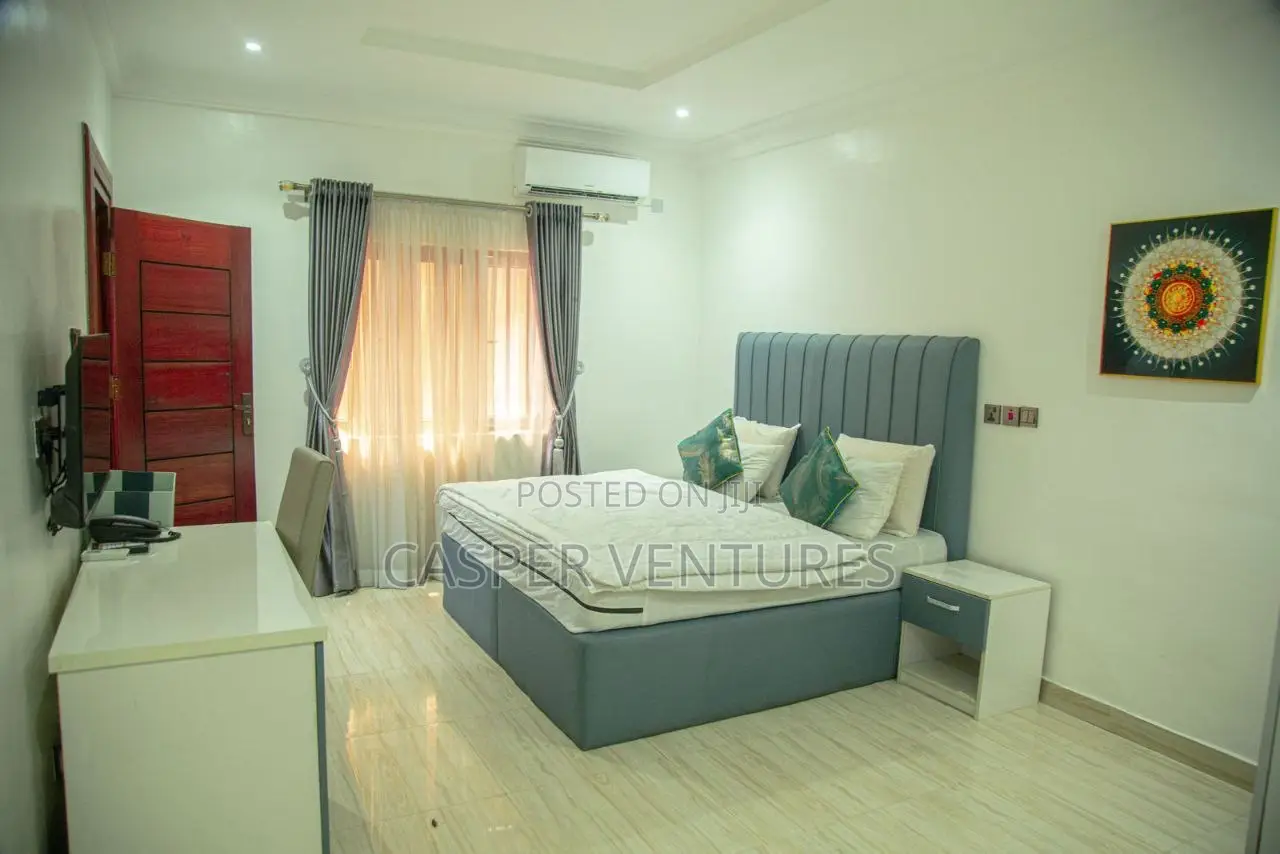 Furnished 3bdrm Apartment in Freedom Way, Lekki Phase 1 for rent