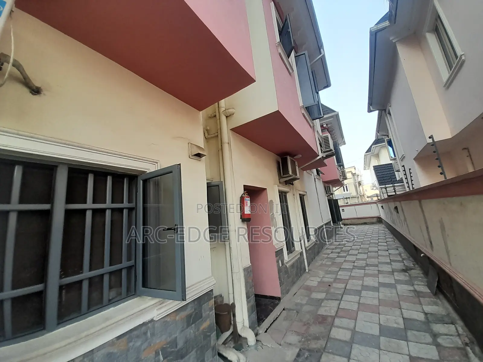 6bdrm Duplex in Ago Palace for sale