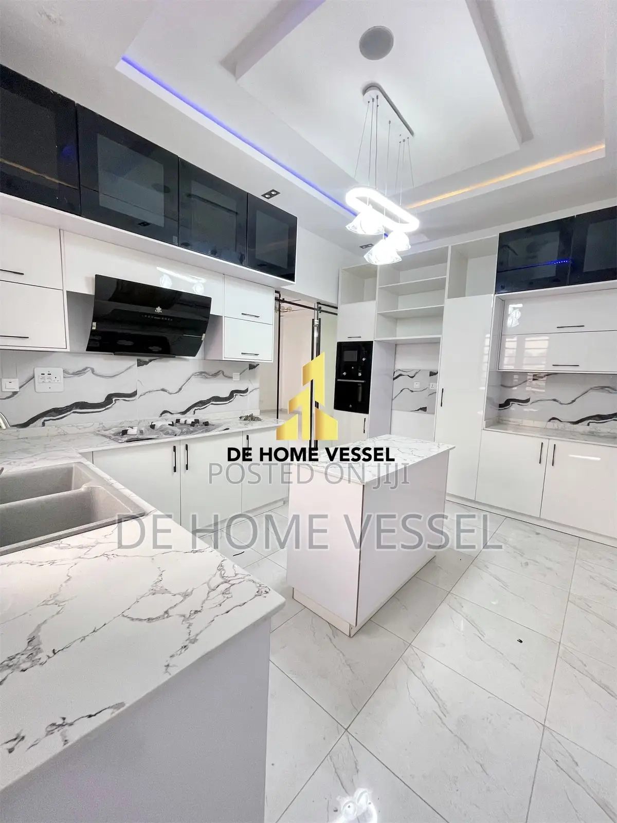 4bdrm Duplex in Ikota for sale