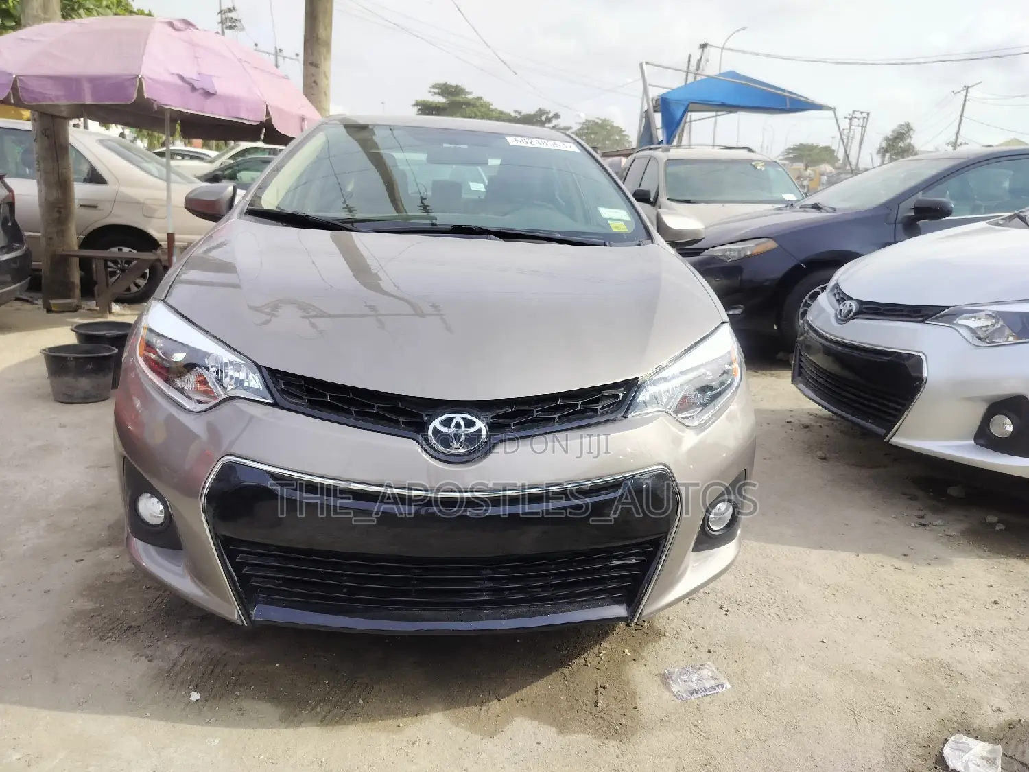 Toyota Corolla 2015 Brown