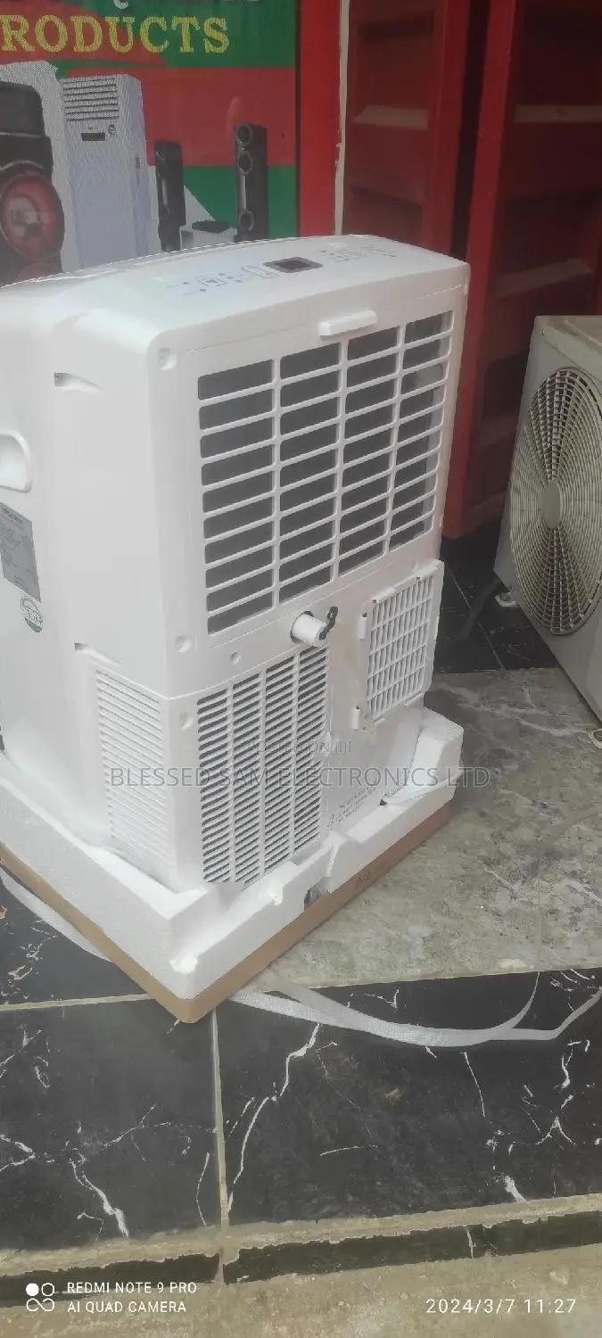 New Brand >Hisense Mobile Ac 1.5hp Fast Cooling With >R410a