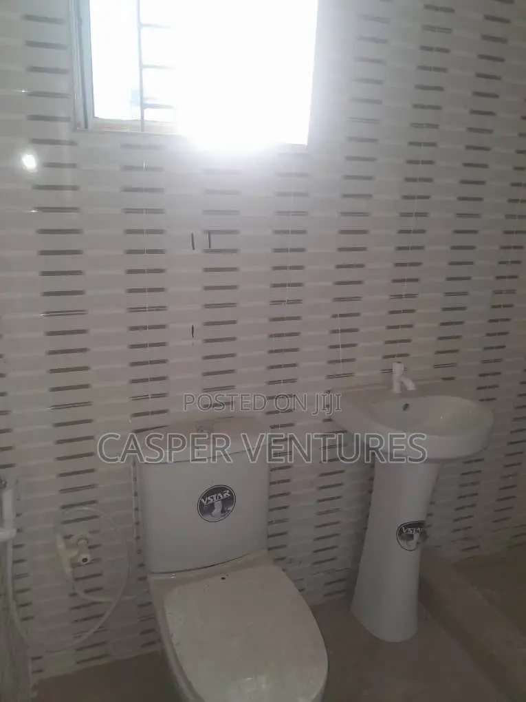 Mini Flat in Osapa for rent