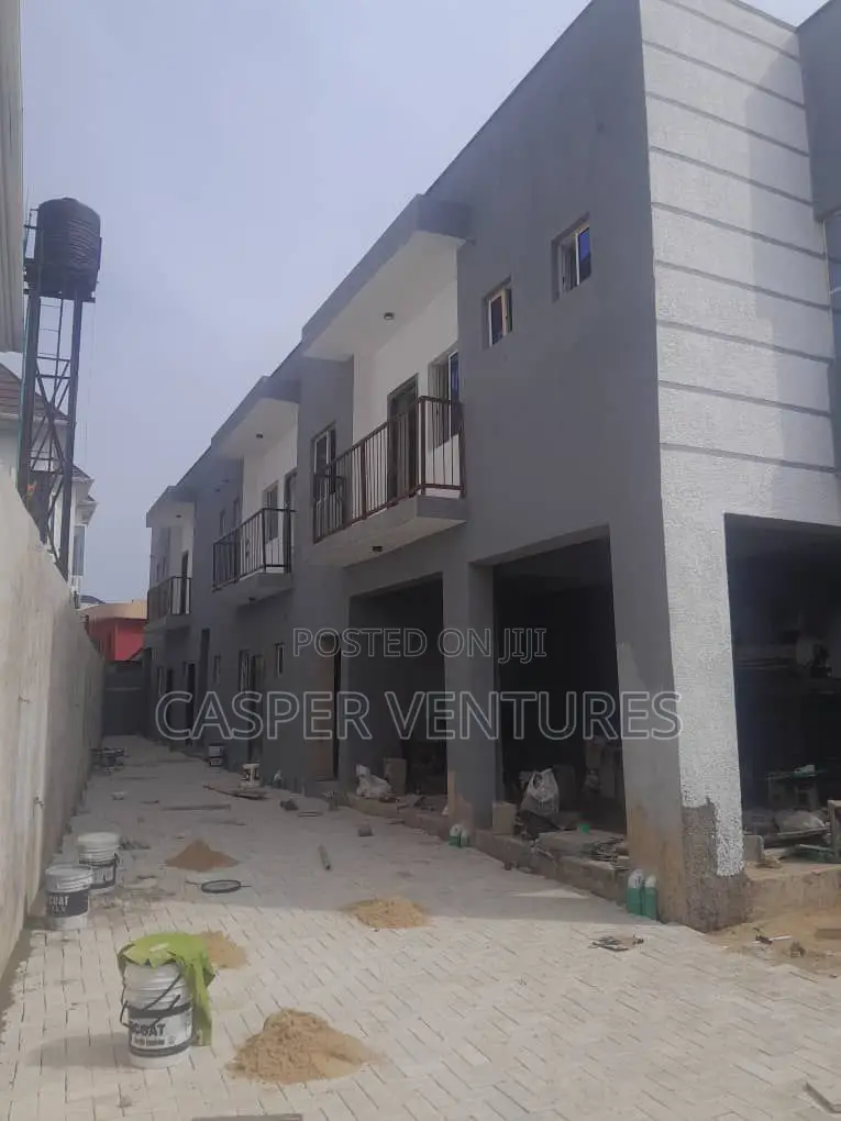 Mini Flat in Osapa for rent