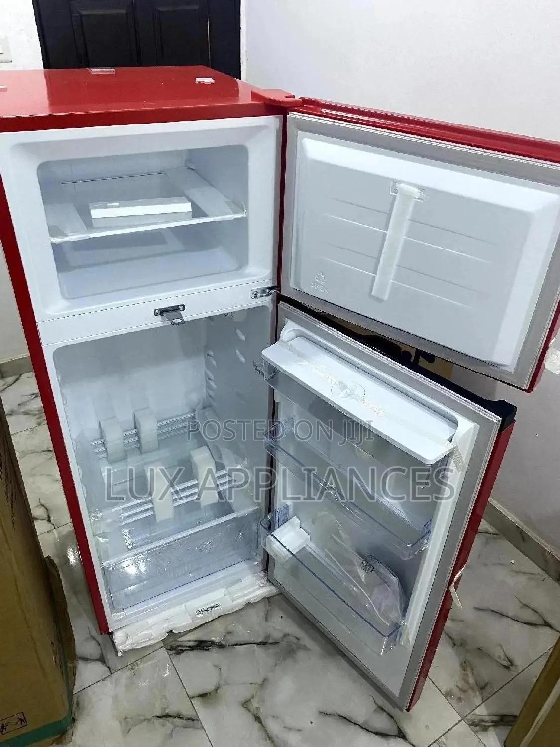 Hisense 204L Refrigerator With Water Dispenser REF 205DRB