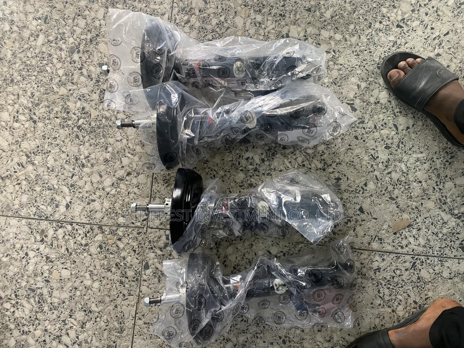 Quality Front Shock Highlander 2020