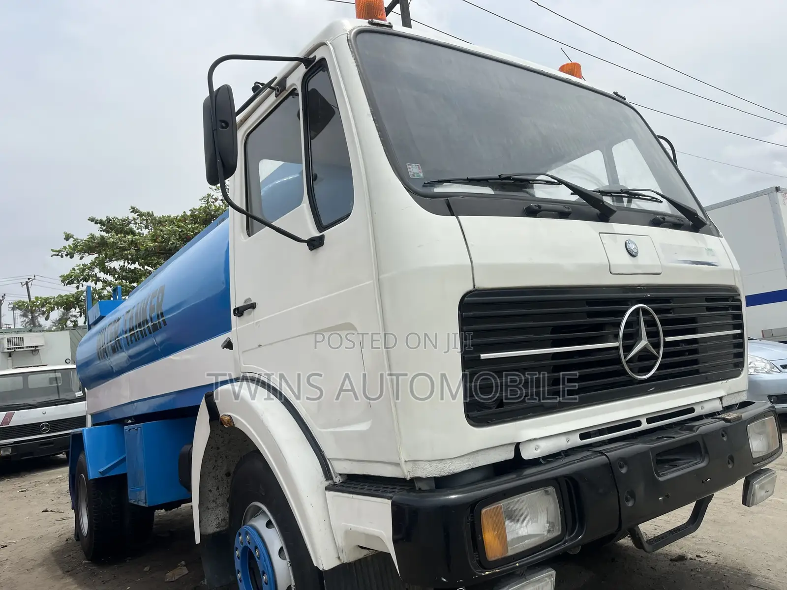 Mercedes-Benz 1617 Water Tanker