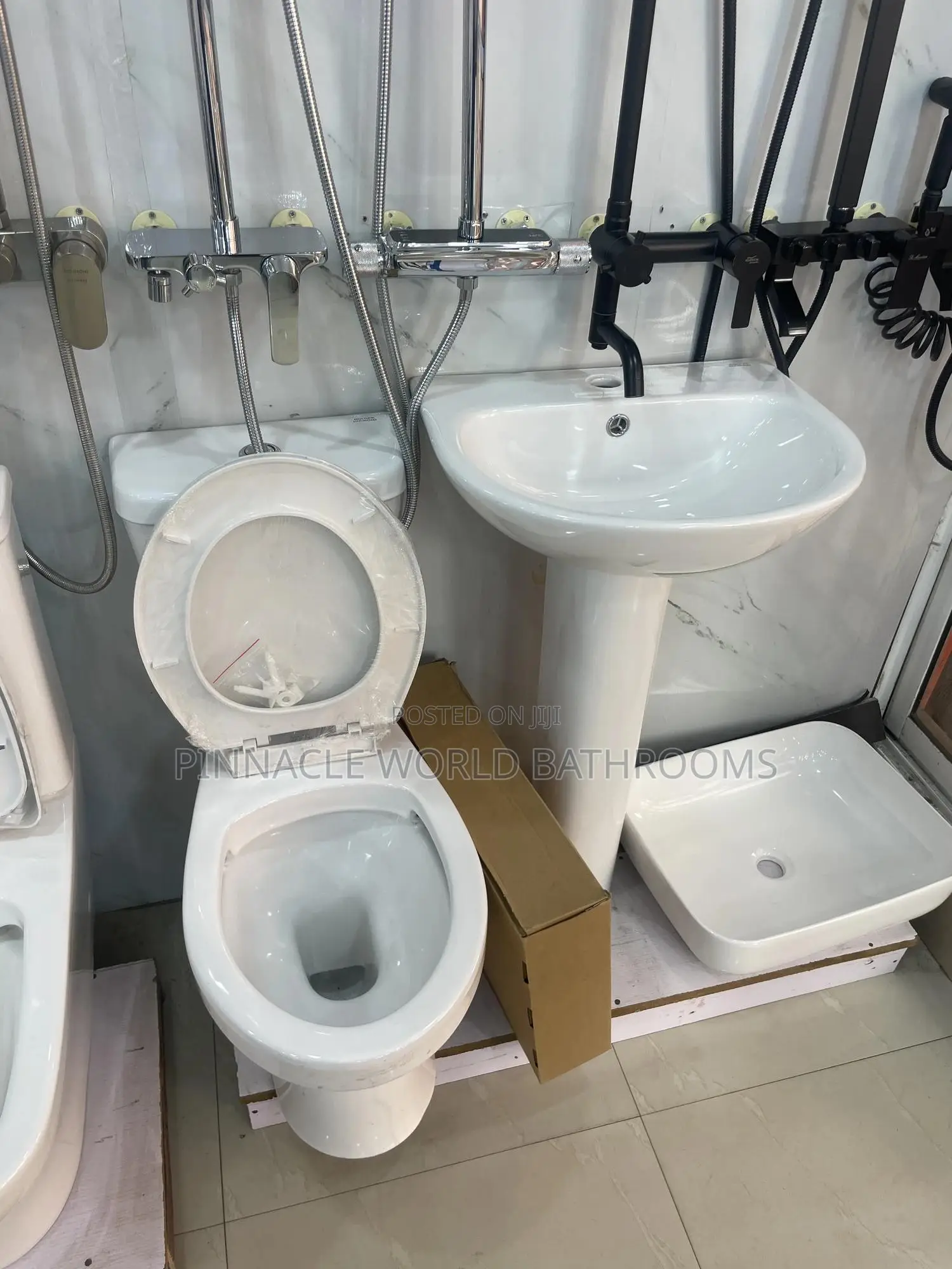 Golden Diamond Wc/ Water Closet Set