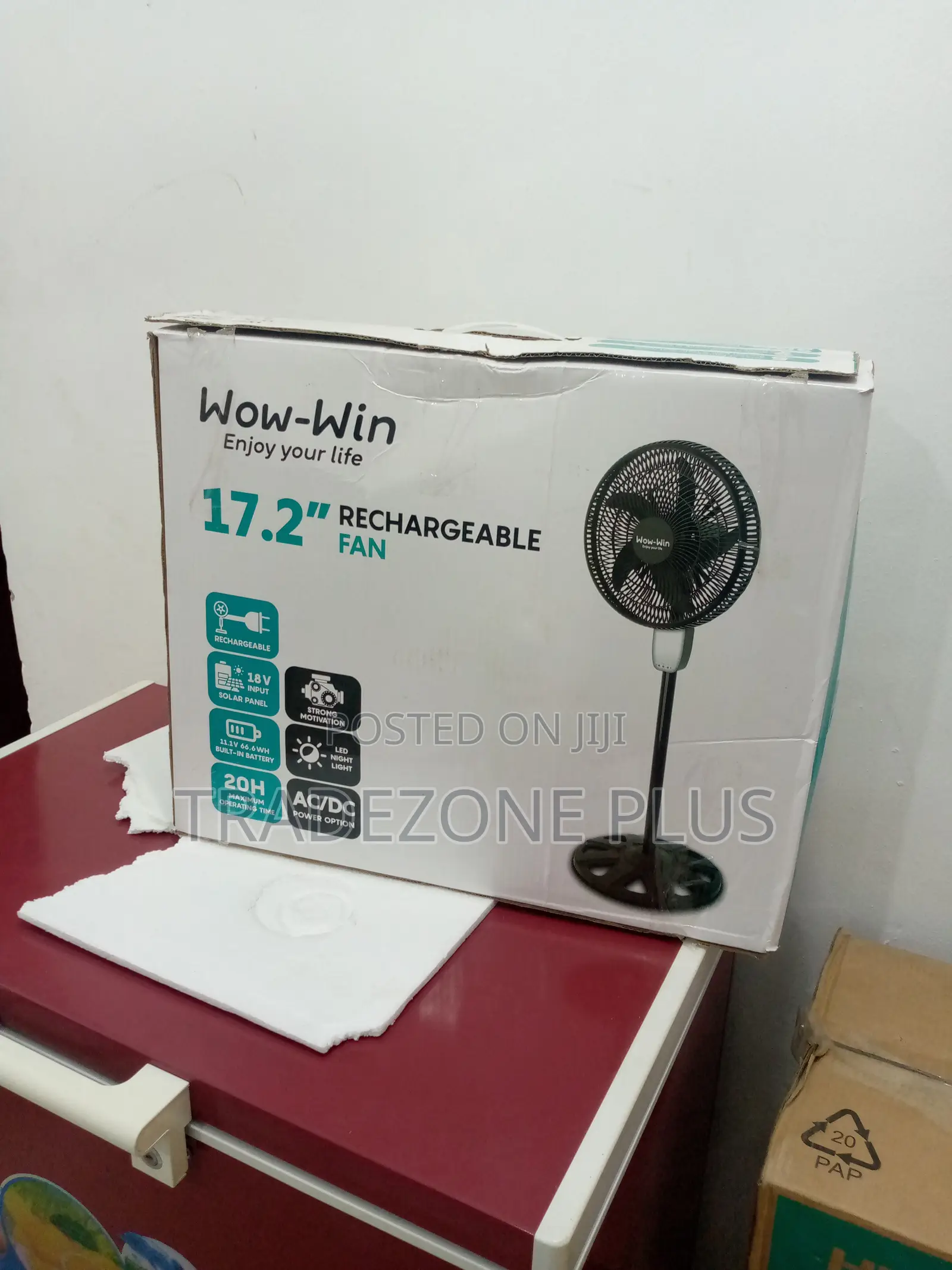 Affordable 17.2'' Wow-Win Rechargeable Fan