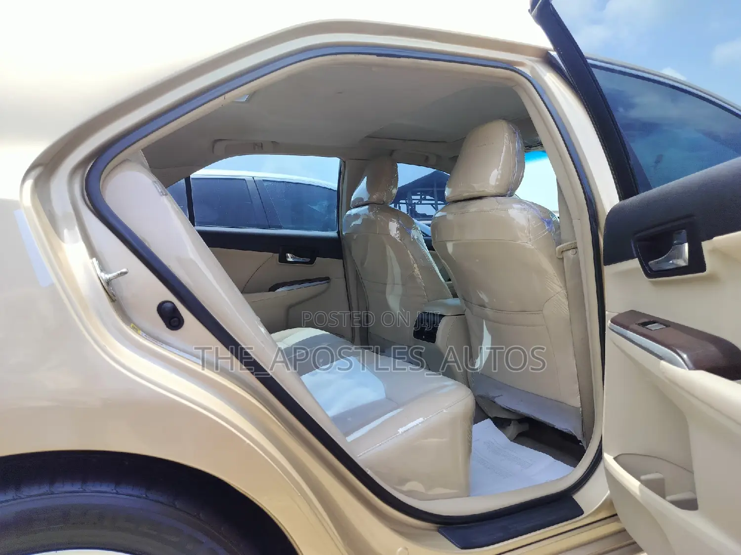 Toyota Camry 2014 Gold