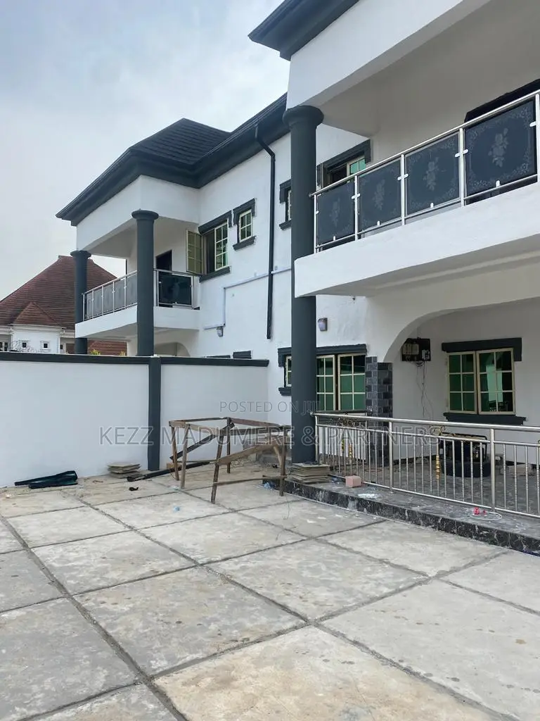 10bdrm Duplex in New Owerri , Imo for sale