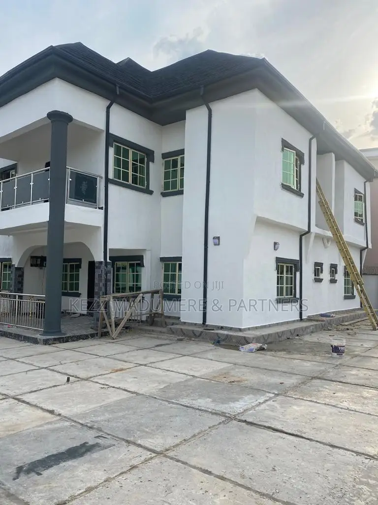 10bdrm Duplex in New Owerri , Imo for sale