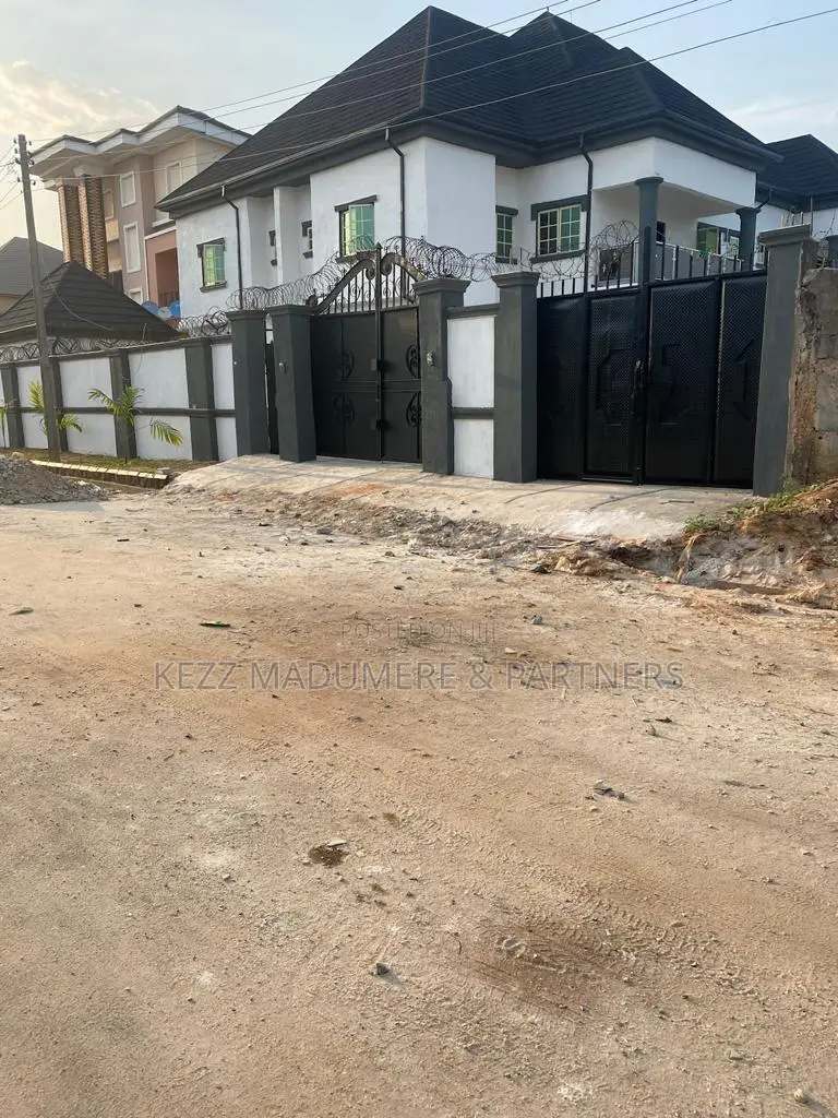 10bdrm Duplex in New Owerri , Imo for sale