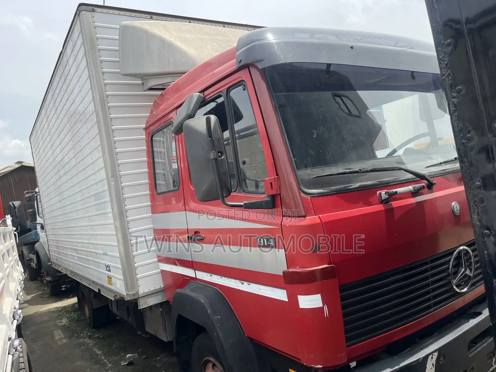 Mercedes-Benz 814 Container Body
