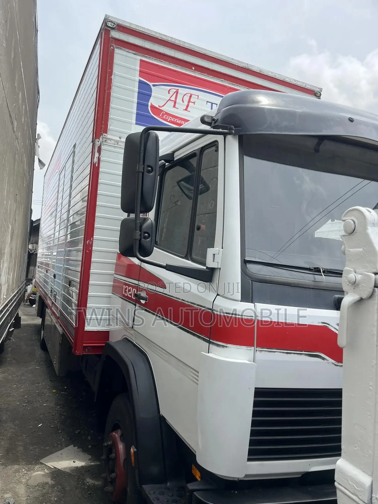 Mercedes-Benz 1320 2008 White