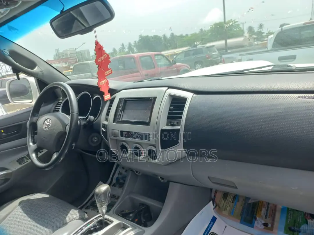 Toyota Tacoma Double Cab V6 Automatic 2010 White