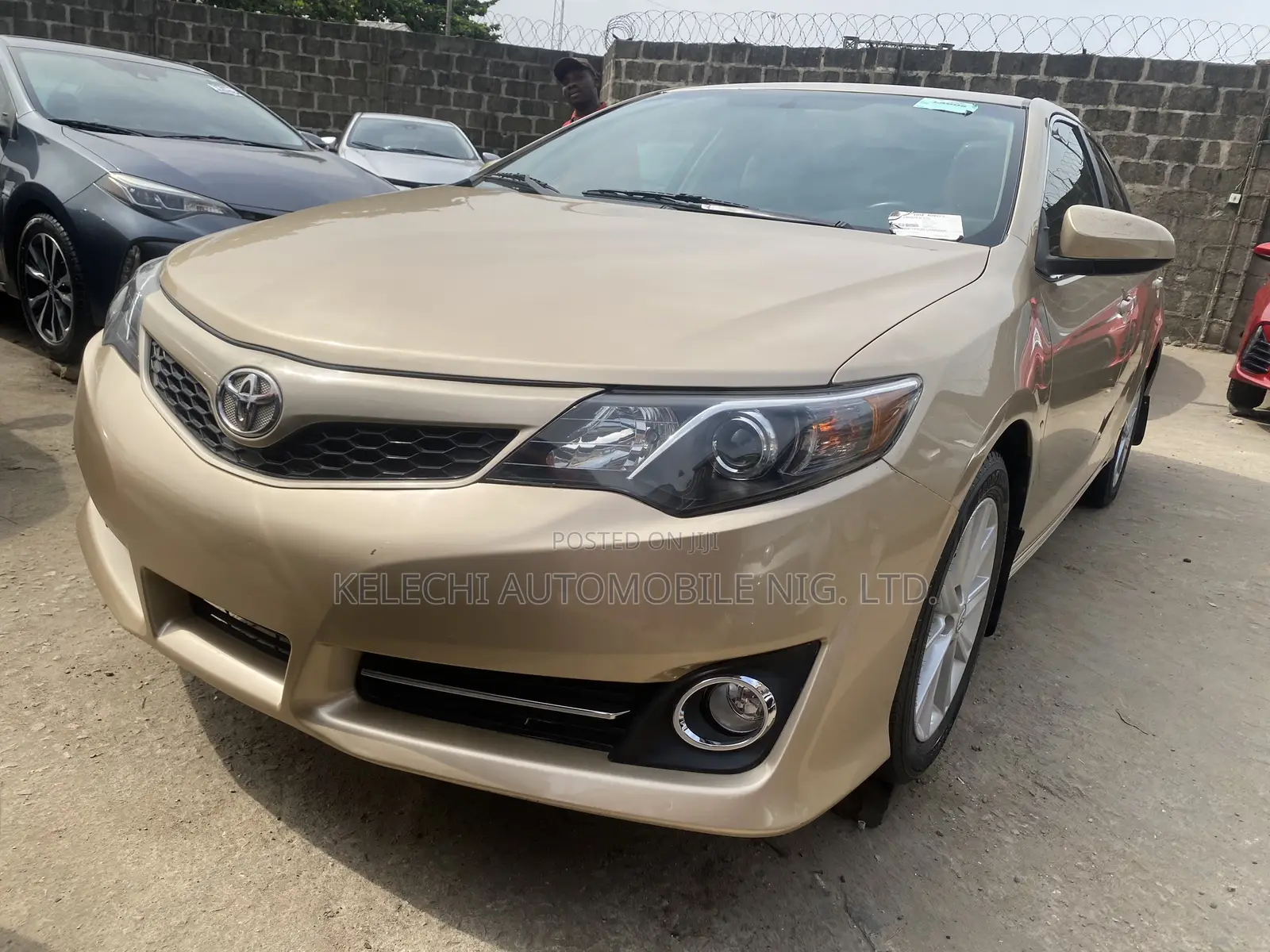 Toyota Camry 2012 Gold