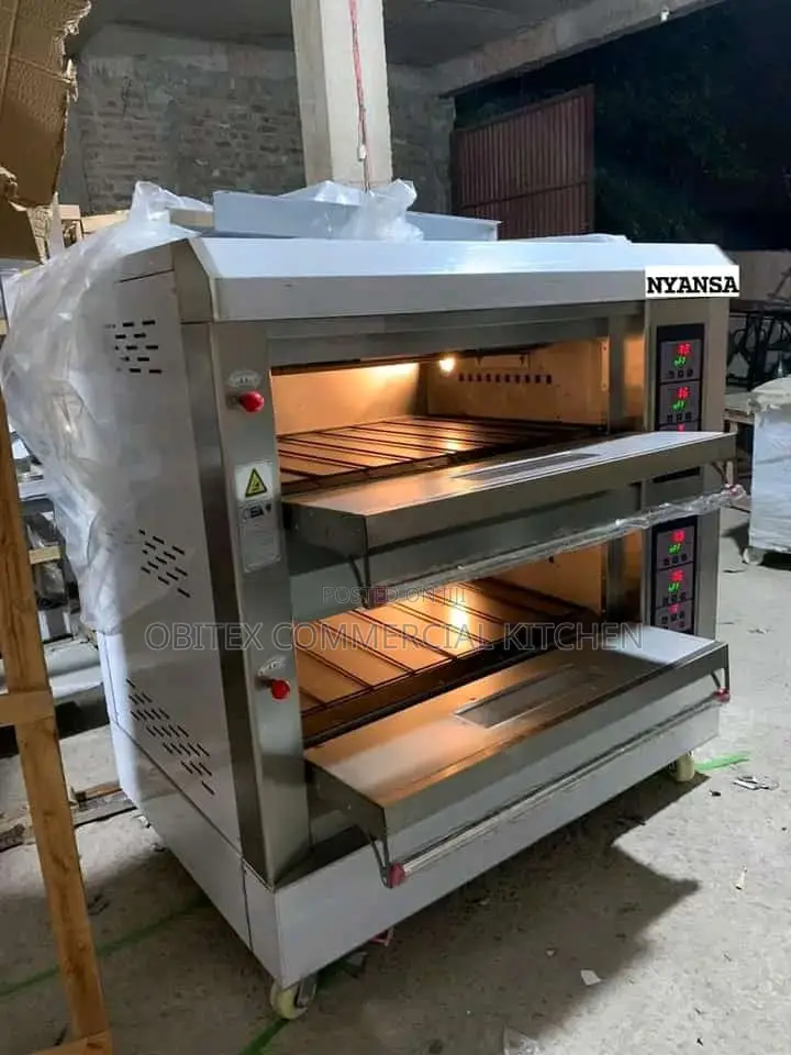 Industrial 4trays Gas Oven 2decks Is Available for Sale