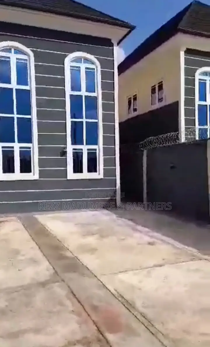 4bdrm Duplex in City Centre, Owerri, for sale