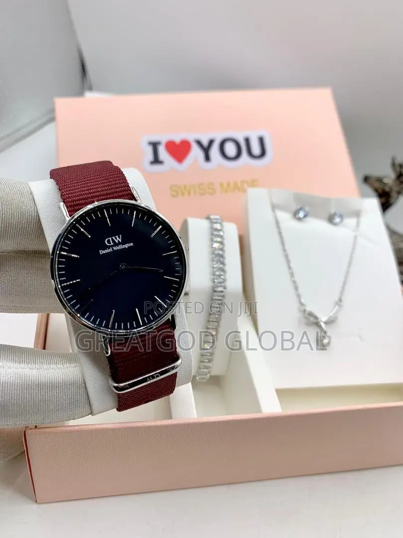 *DANIEL WELLINGTON SET Boxed With Carrier Bag*