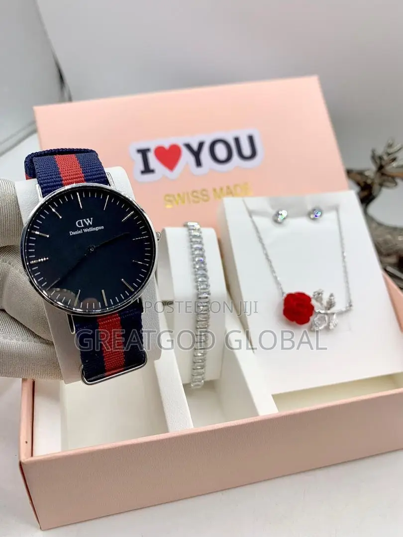 *DANIEL WELLINGTON SET Boxed With Carrier Bag*