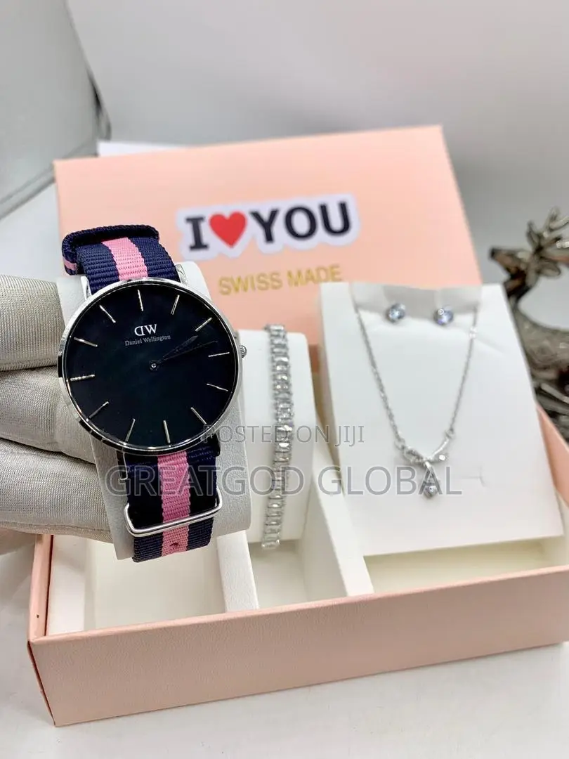 *DANIEL WELLINGTON SET Boxed With Carrier Bag*