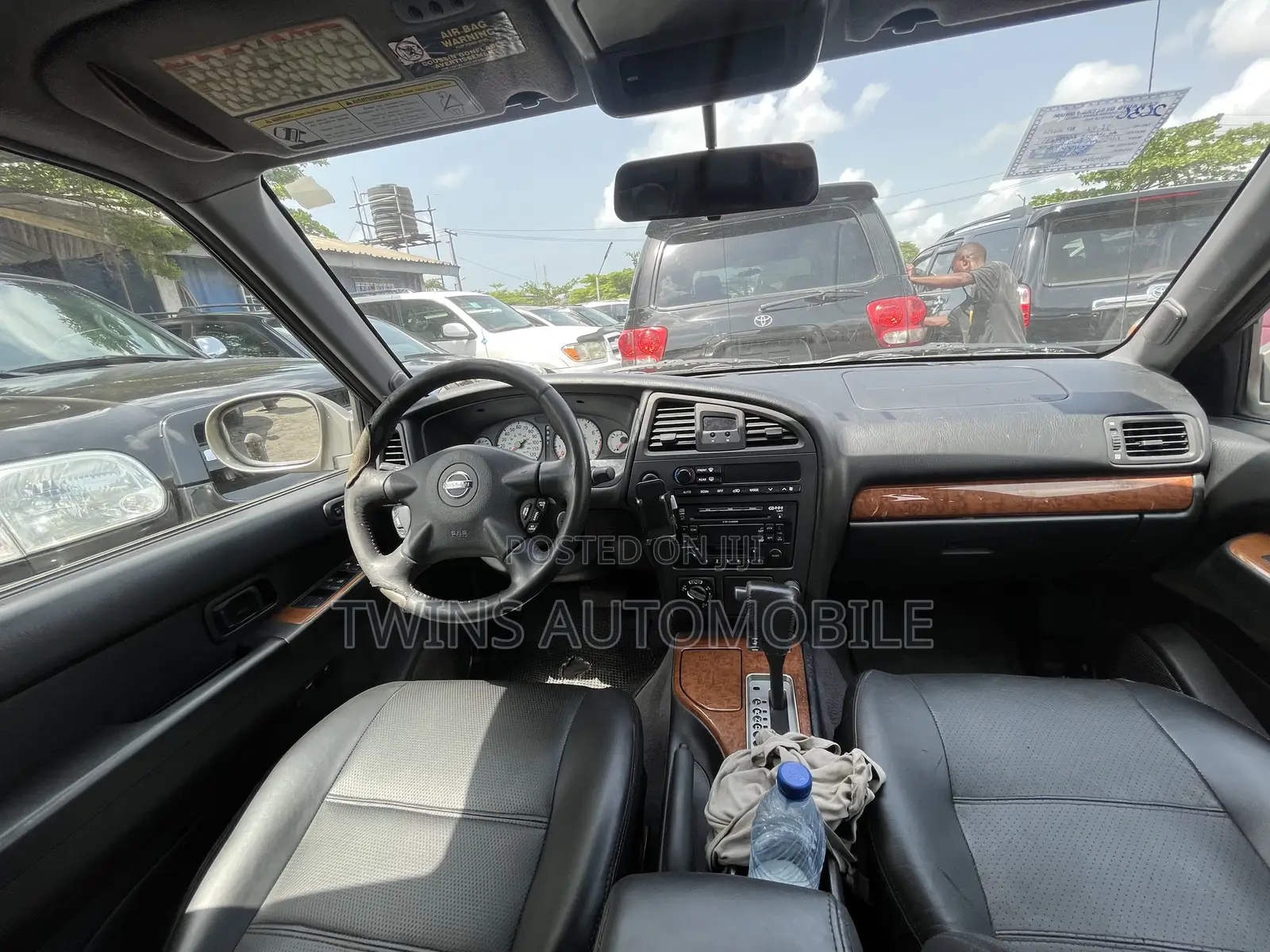 Nissan Pathfinder LE AWD SUV (3.5L 6cyl 4A) 2003 Gold
