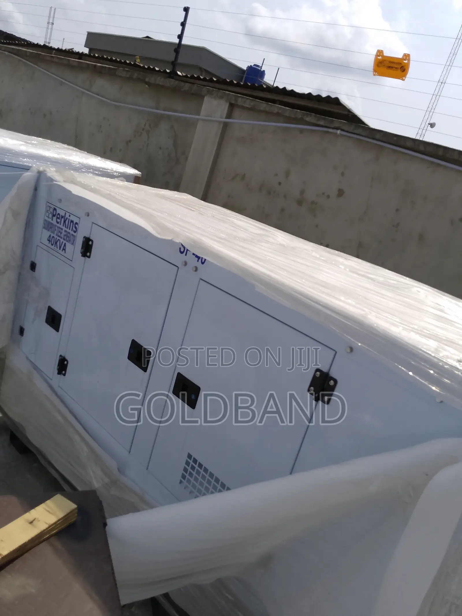Efficient Perkins Soundproof Diesel Generator 40kva