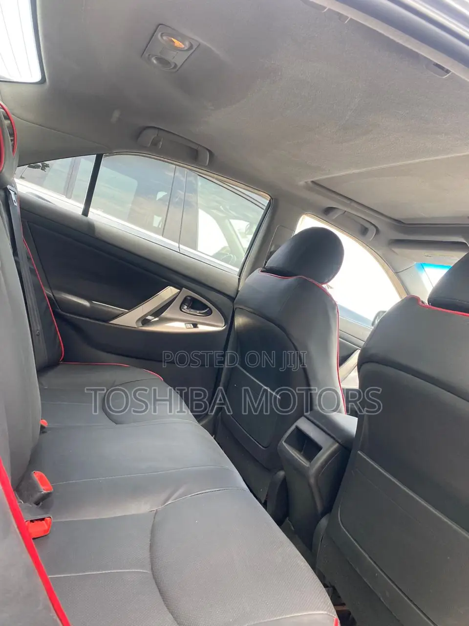 Toyota Camry SE 4dr Sedan (2.5L 4cyl 6A) 2011 Gray