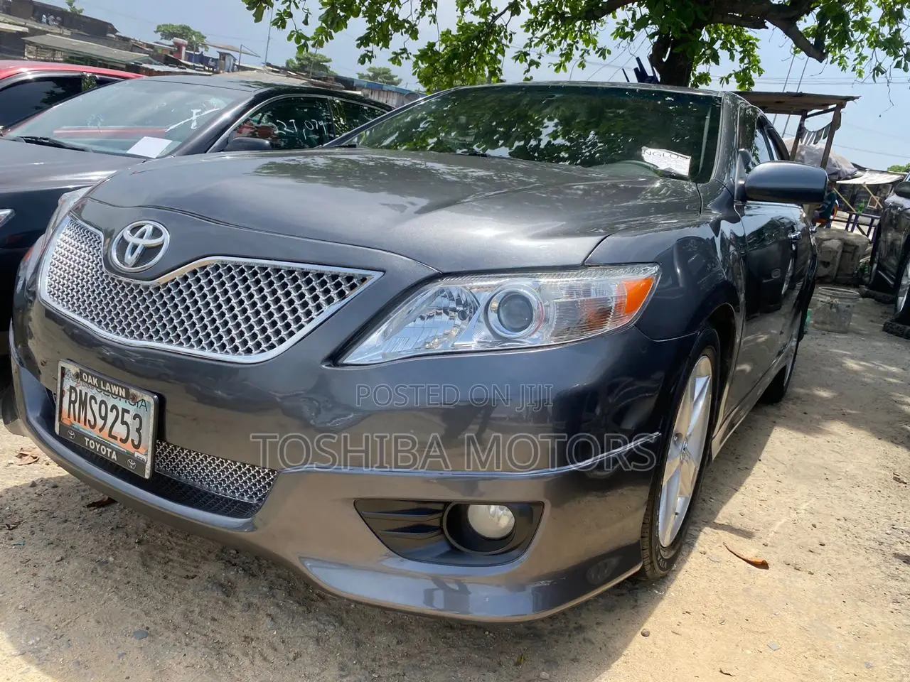 Toyota Camry SE 4dr Sedan (2.5L 4cyl 6A) 2011 Gray
